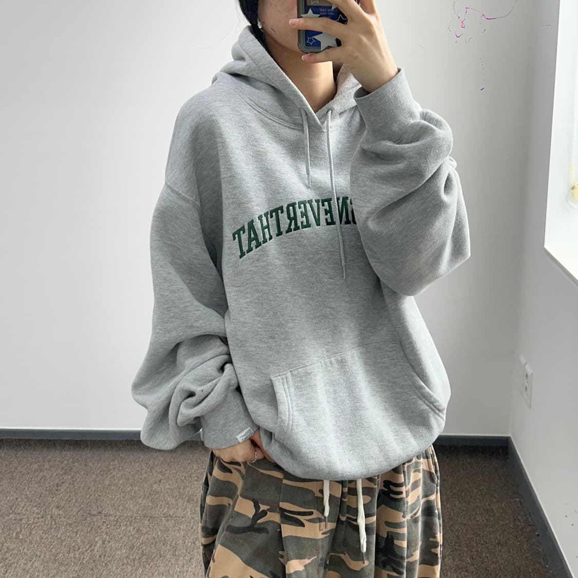 Thisisneverthat 디스이즈네버뎃 그린 로고 그레이 후드티 상품이미지2