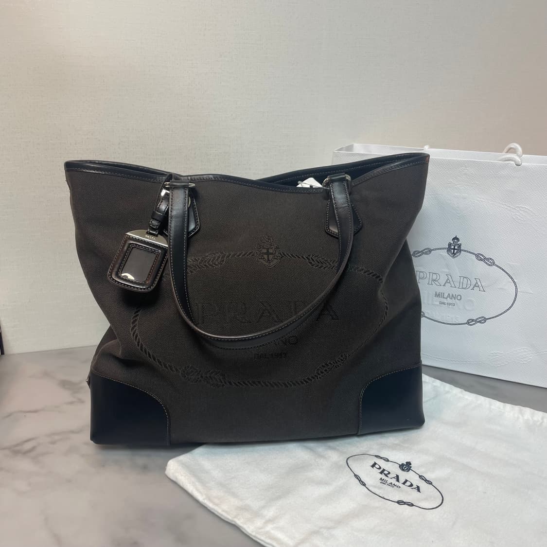 [감정완료] 프라다 스웨이드 로고 숄더백 토트백 상품이미지3