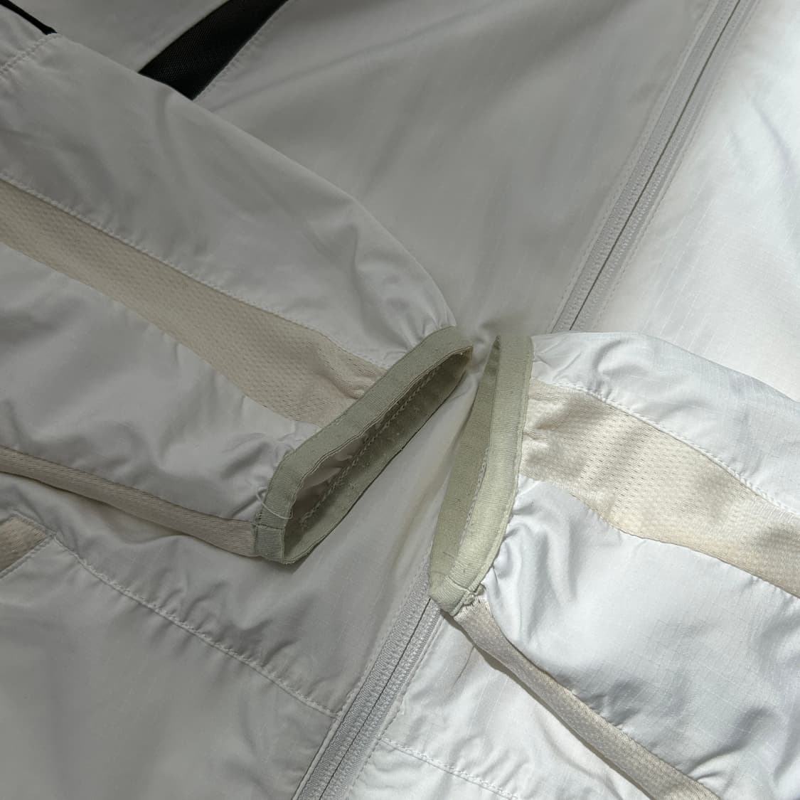 아디다스 화이트 배색 바람막이 상품이미지4