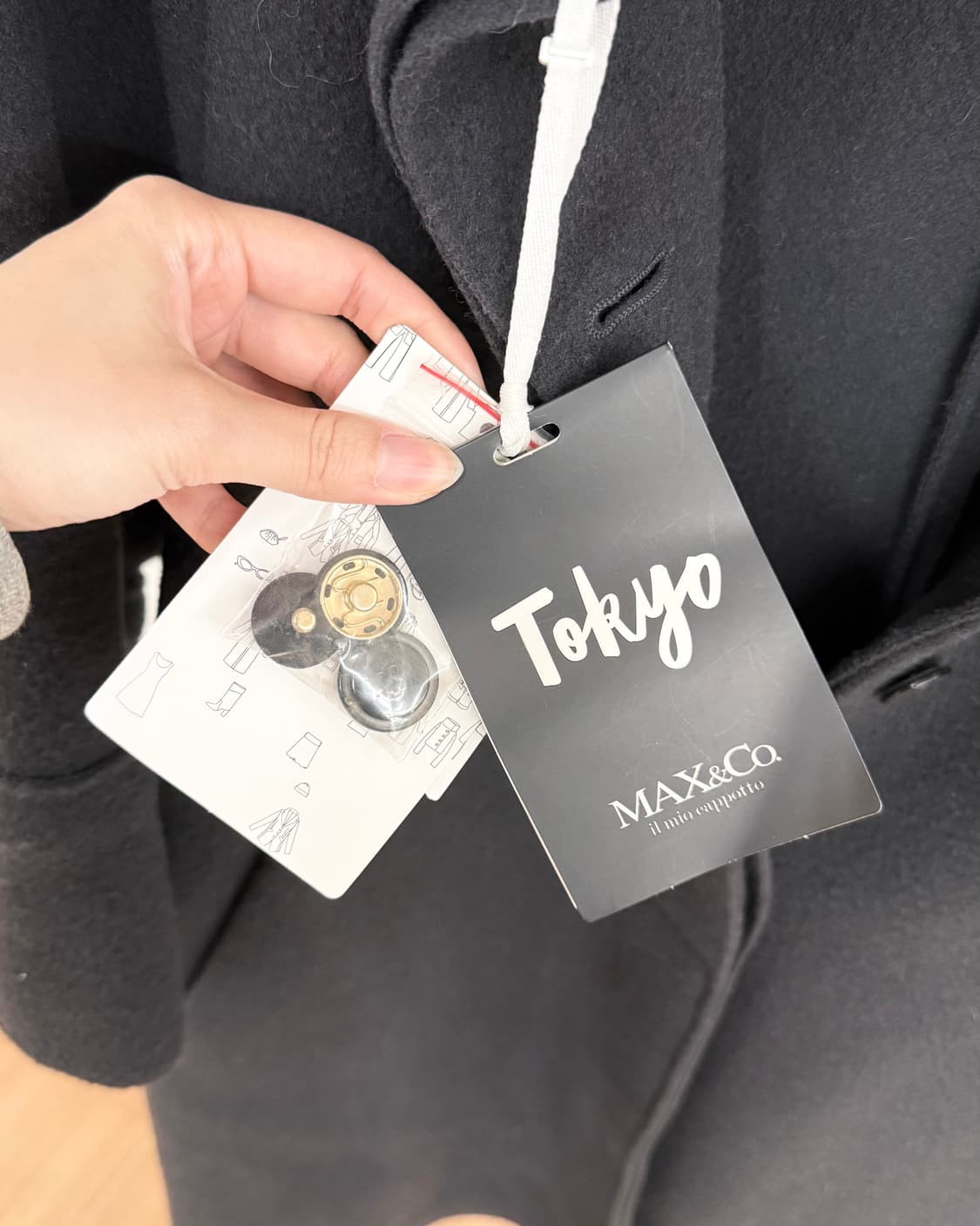 막스앤코 블랙 코쿤 펀넬넥 오버사이즈 코트 상품이미지8