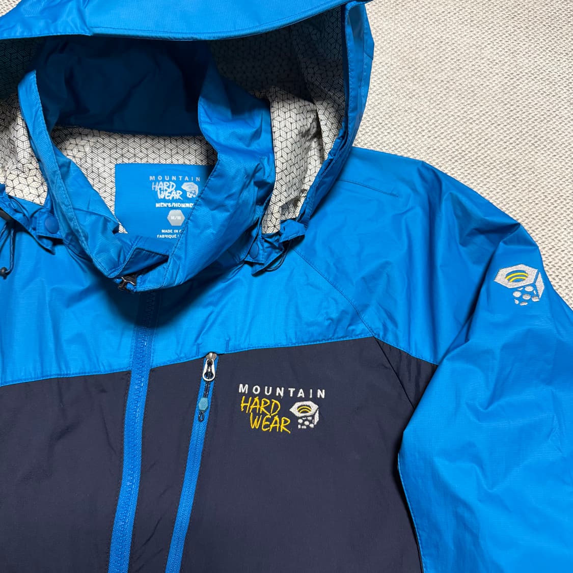 마운틴하드웨어 심실링 경량 바람막이 상품이미지2