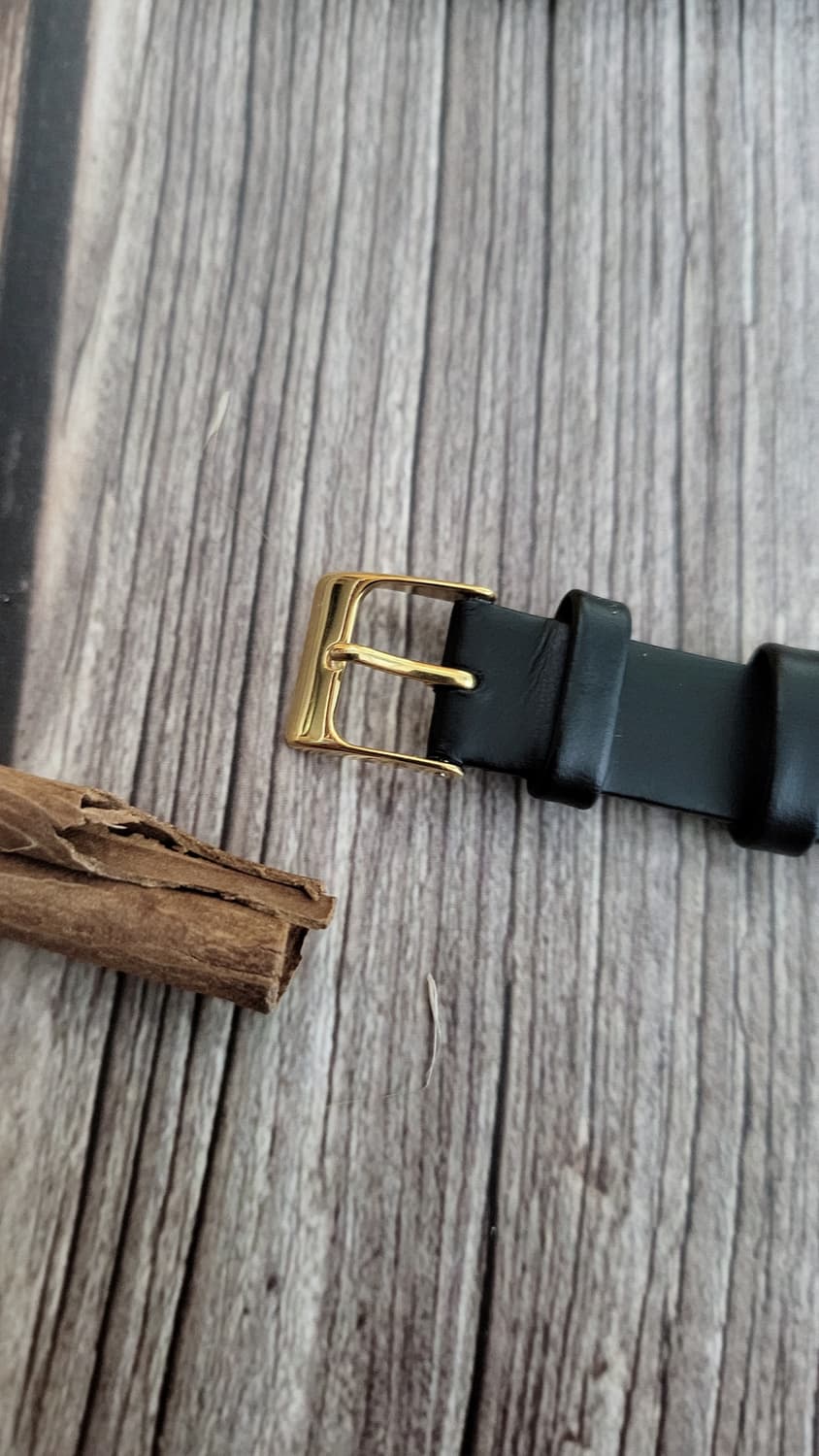 정품 셀린느 스몰 세컨즈 골드 남여공용 쿼츠시계 상품이미지10