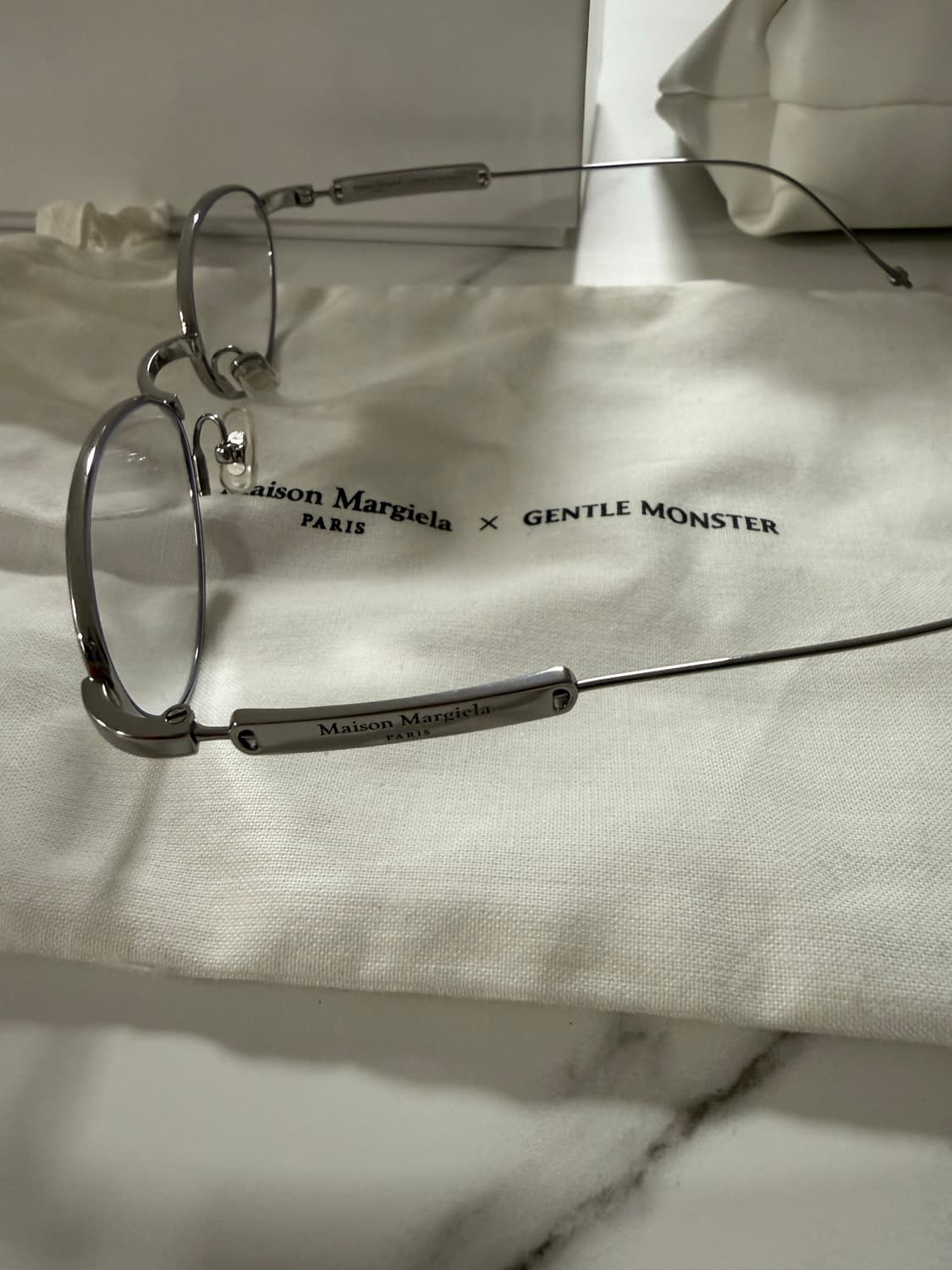 젠틀몬스터 x 메종 마르지엘라 MM216 실버 클리어 상품이미지4