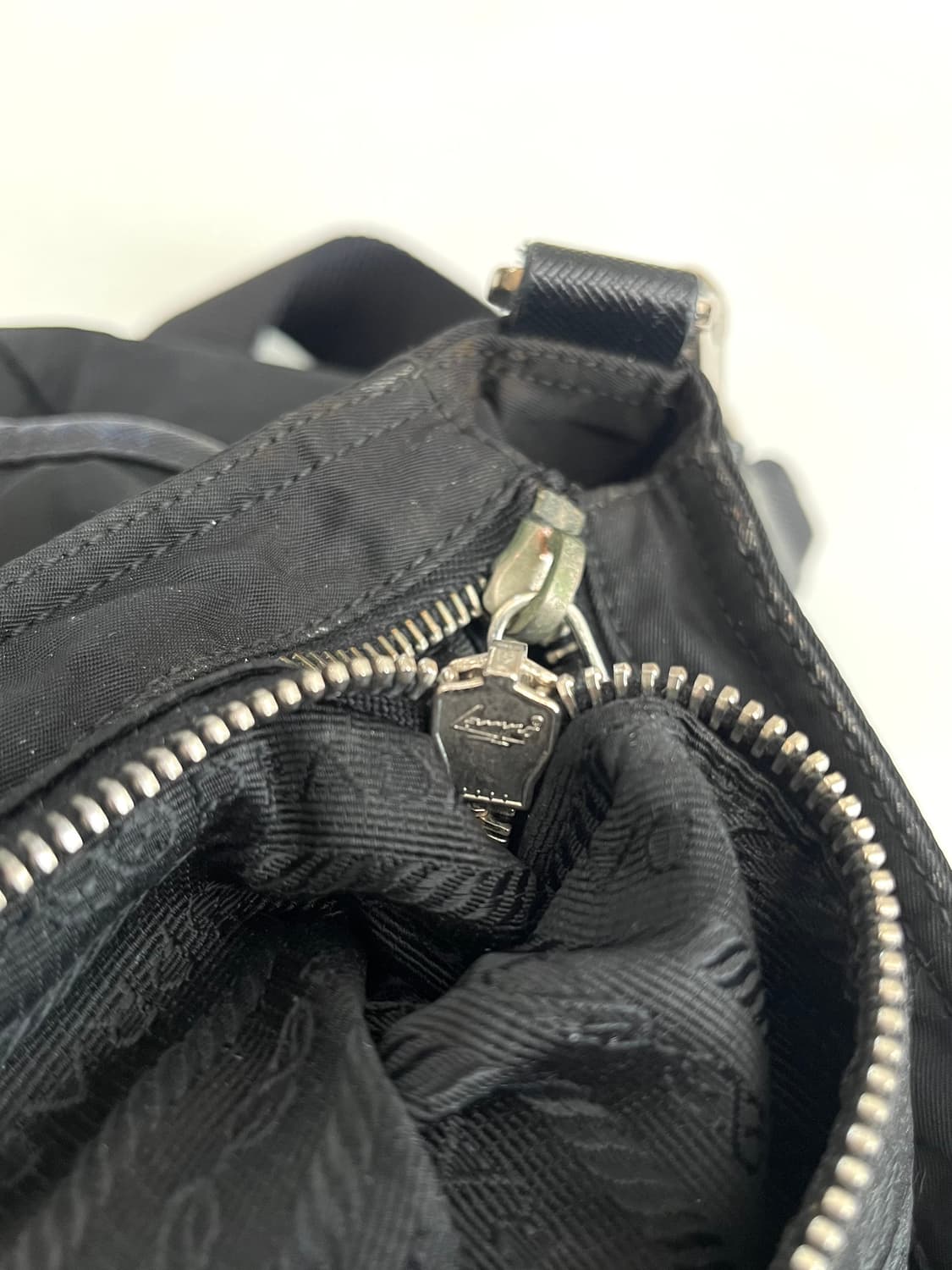 프라다 테수토 나일론 유틸리티 크로스백 상품이미지7