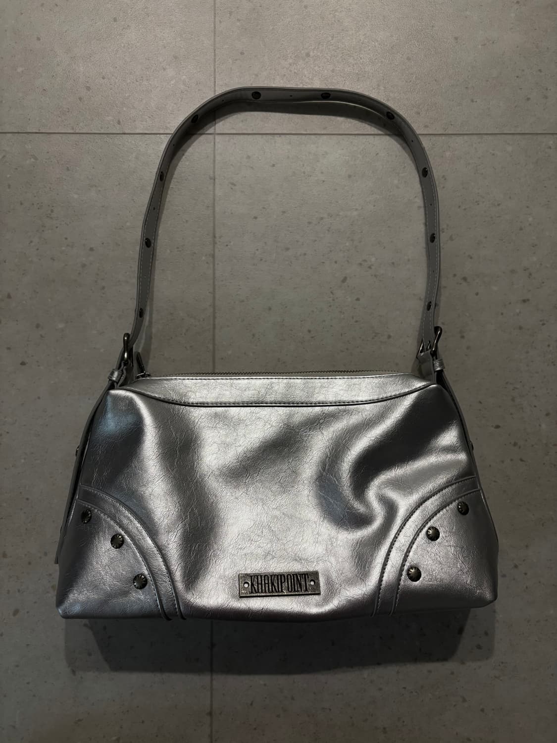 카키포인트 실버 숄더백 상품이미지6