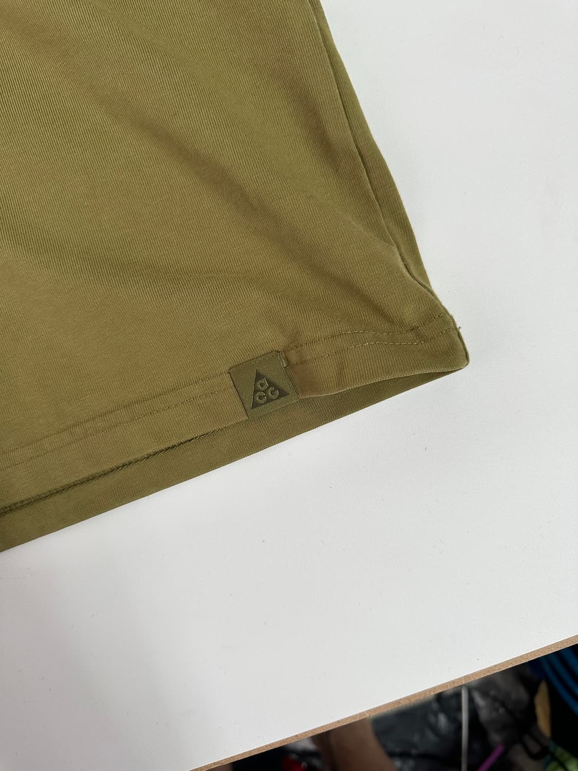 나이키 acg 로고 카키 티셔츠 XL 상품이미지5