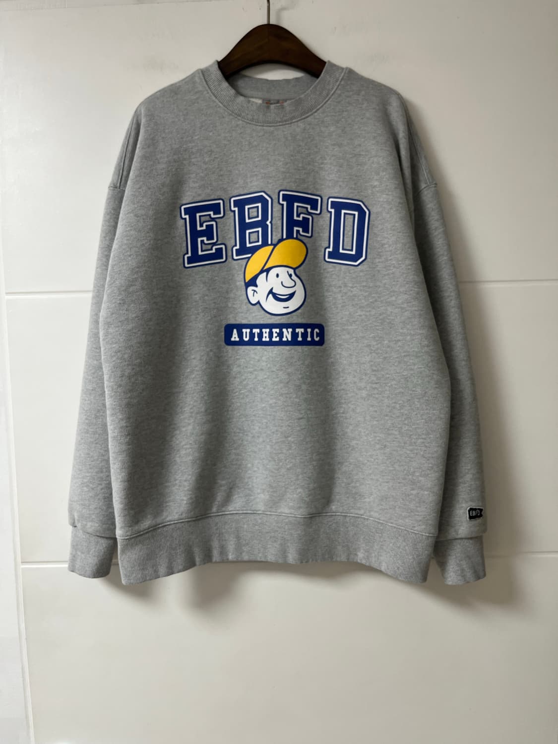 이벳필드 맨투맨 상품이미지1