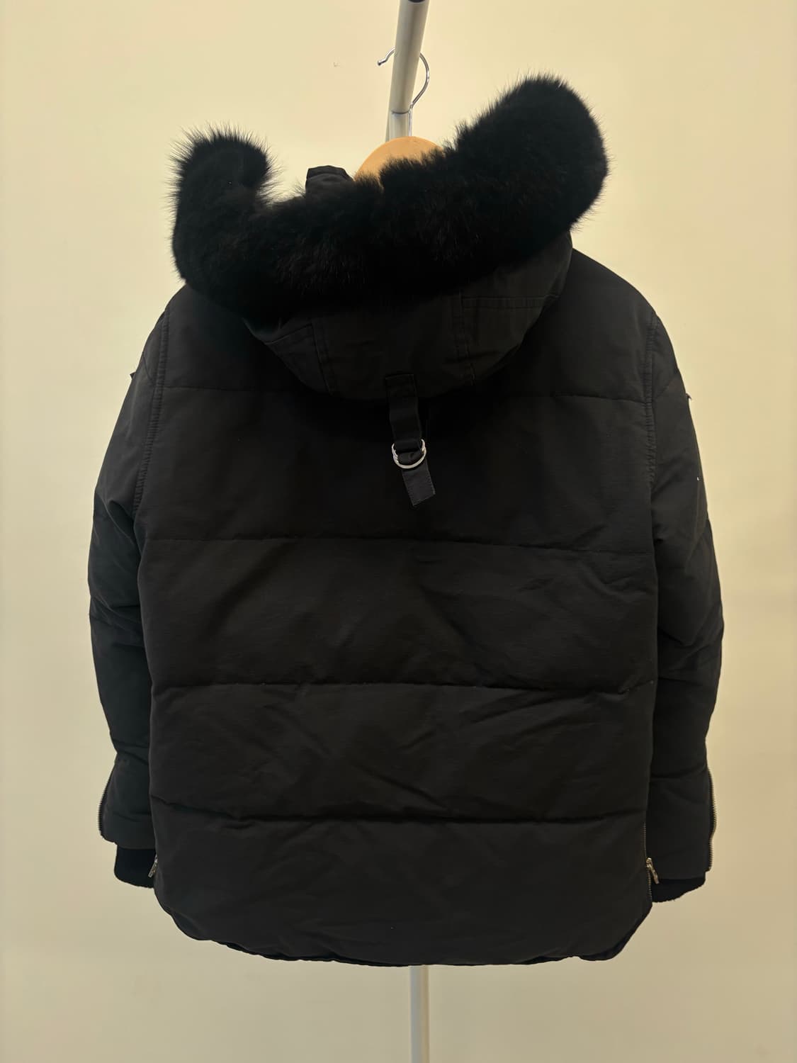 무스너클 쓰리쿼터 블랙 패딩 상품이미지2