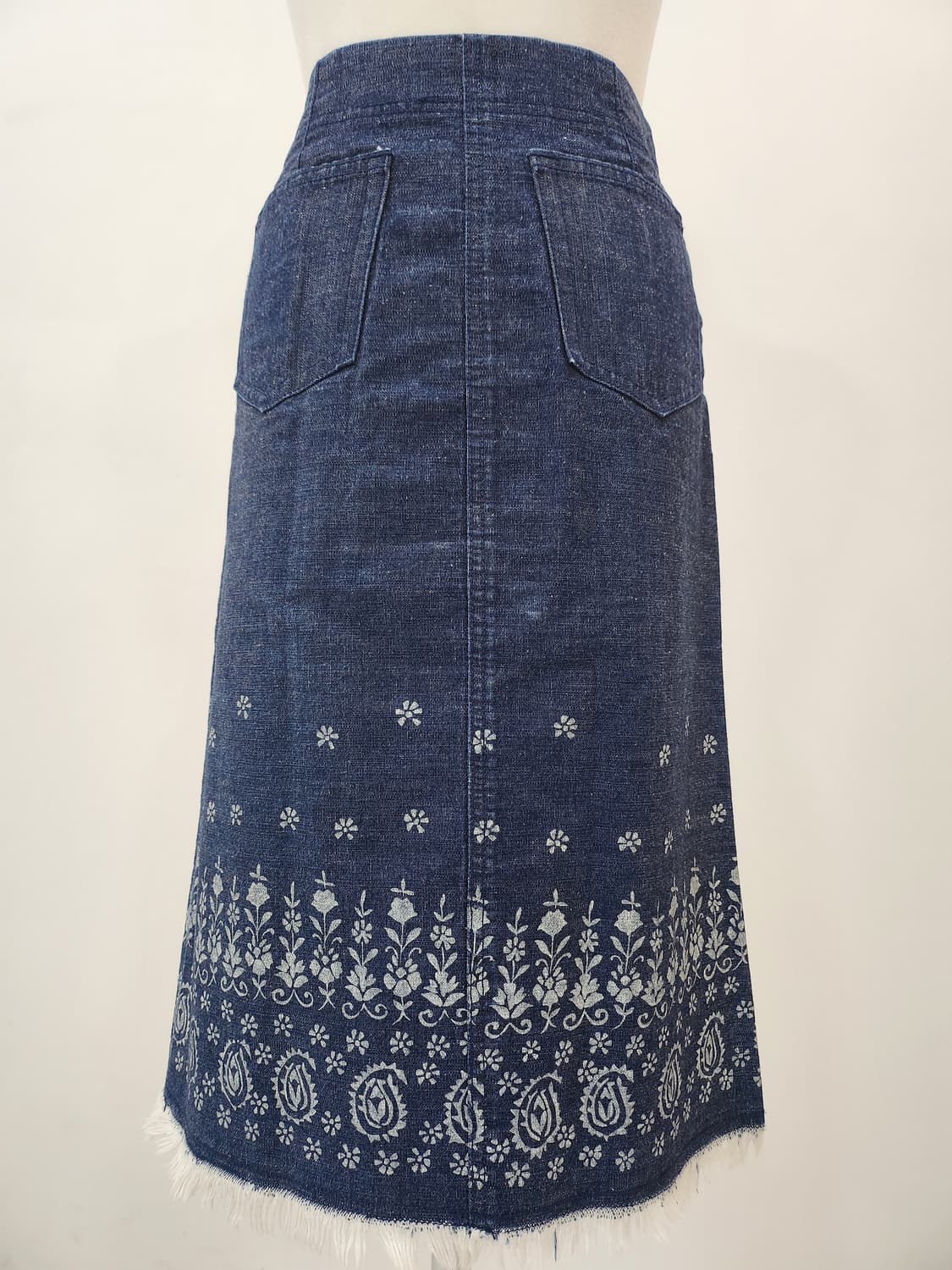 버버리 블루라벨 데님 버튼 스커트 36  노바체크 플라워 프린트 A라인
 상품이미지5