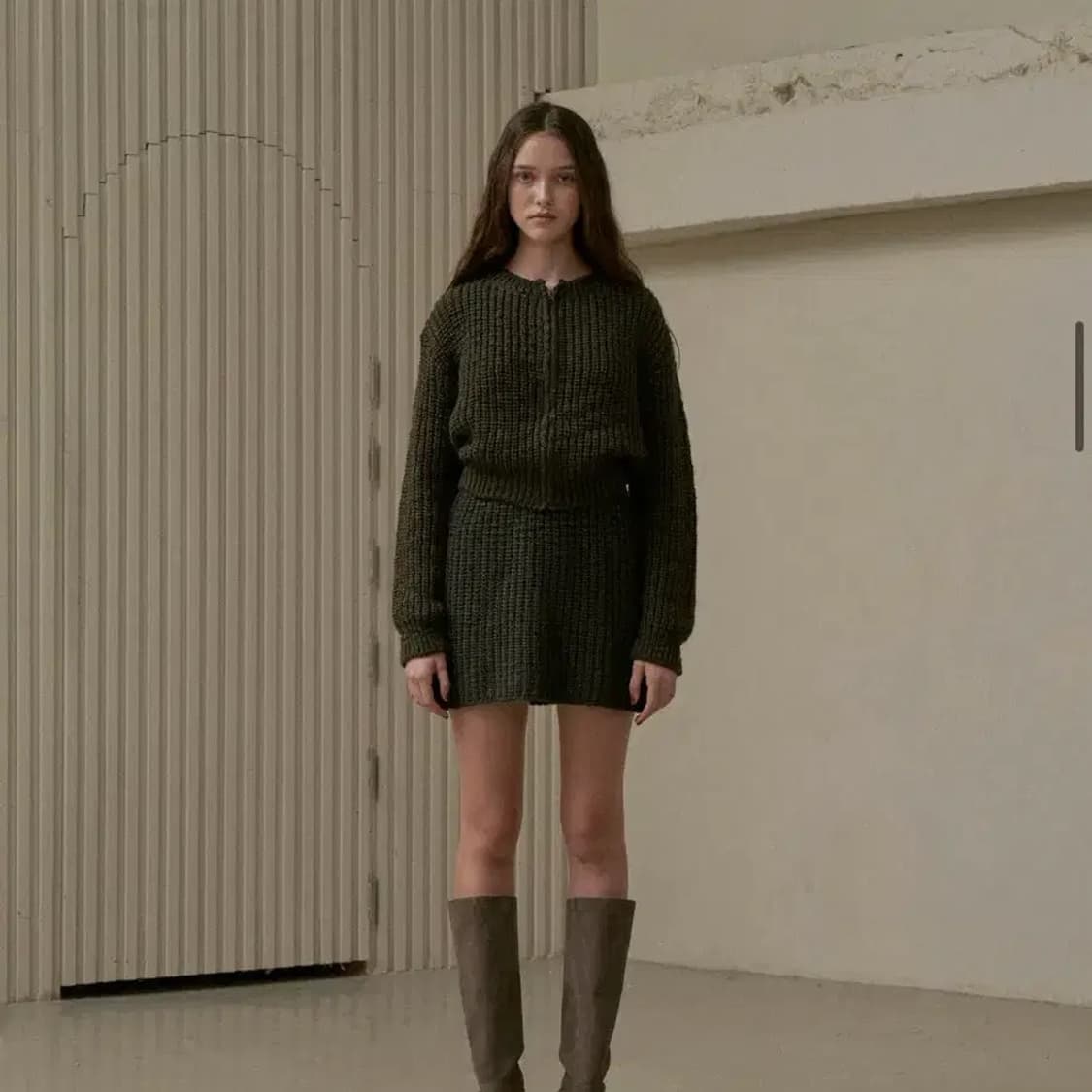 Smoothmood(스무드무드) 청키 크롭 니트 집업 상품이미지1