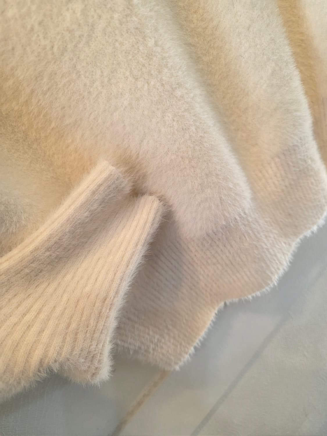 Lookast 룩캐스트 스퀘어넥 앙고라 니트 상품이미지5