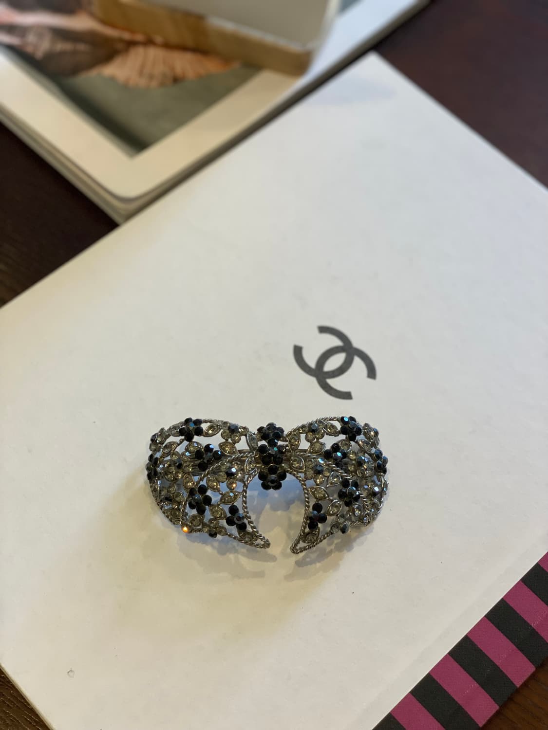 리본 블랙 크리스탈 헤어핀 상품이미지1