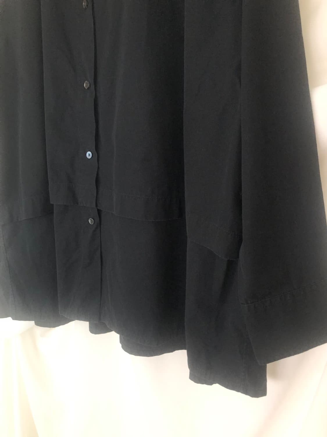 14. Uniqlo black Minimal blouse 상품이미지3
