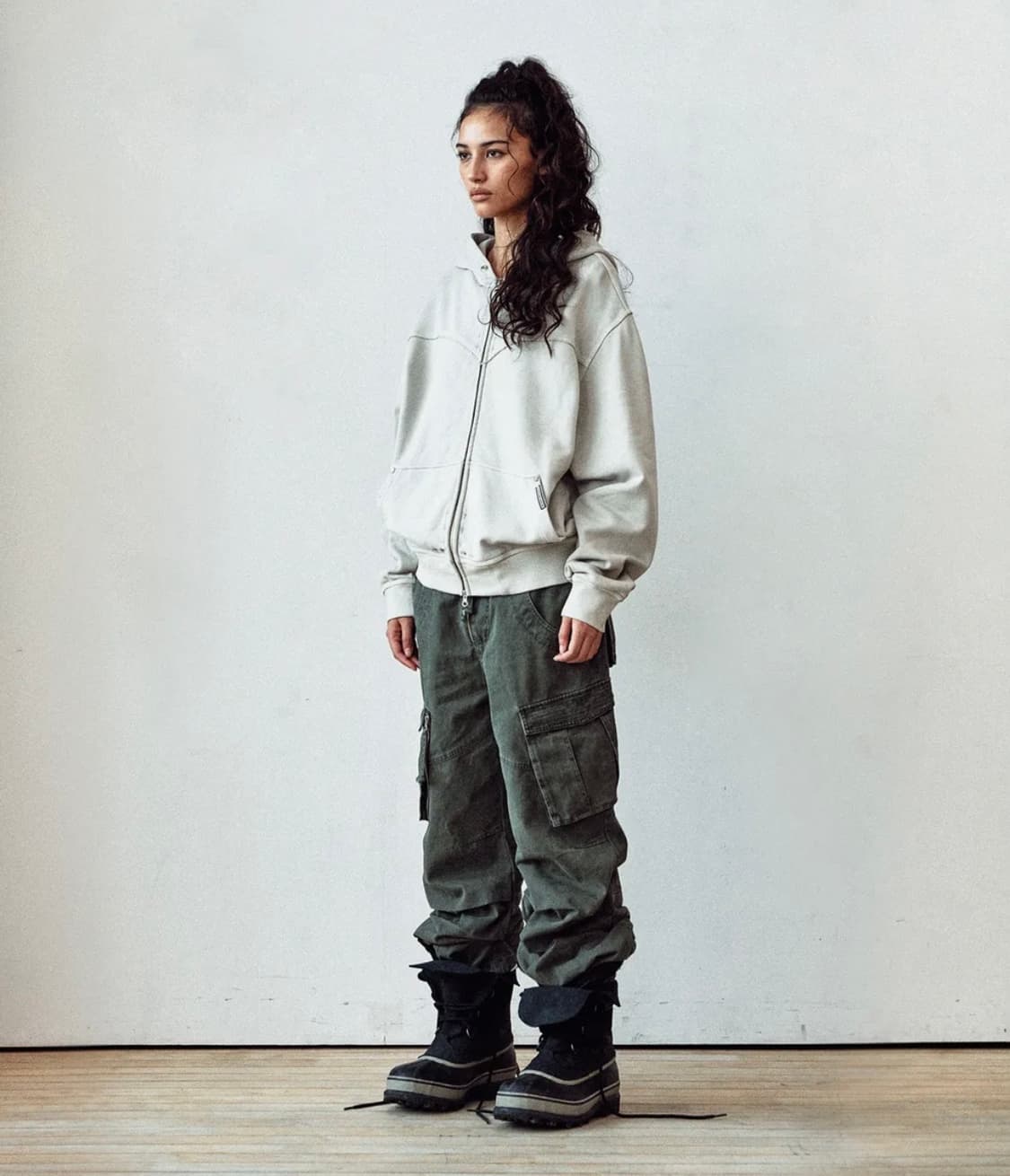 더바이닐하우스 후드 집업 베이지 상품이미지3