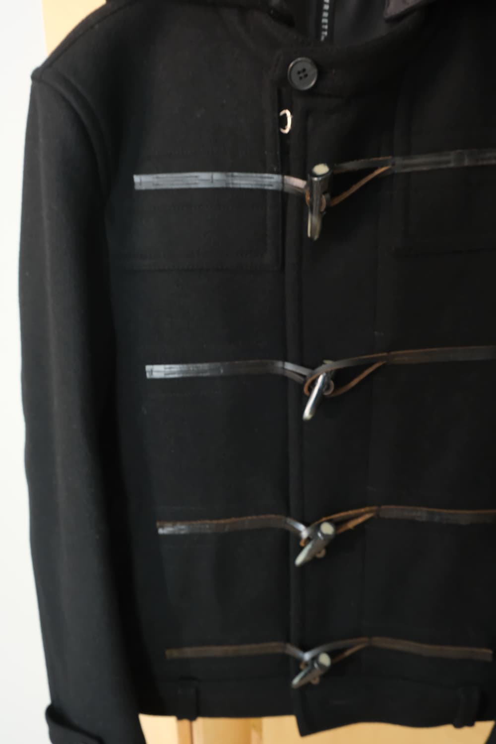 NEIL BARRETT Leather Toggle Duffle Hood  상품이미지5