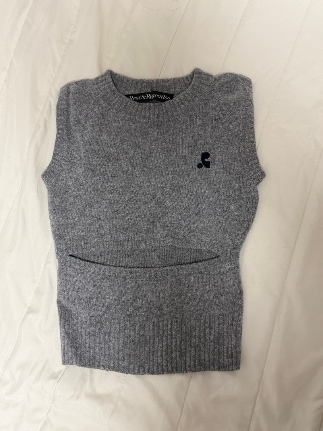 레스트앤레크레이션 컷아웃 니트 베스트 (그레이) 상품이미지4