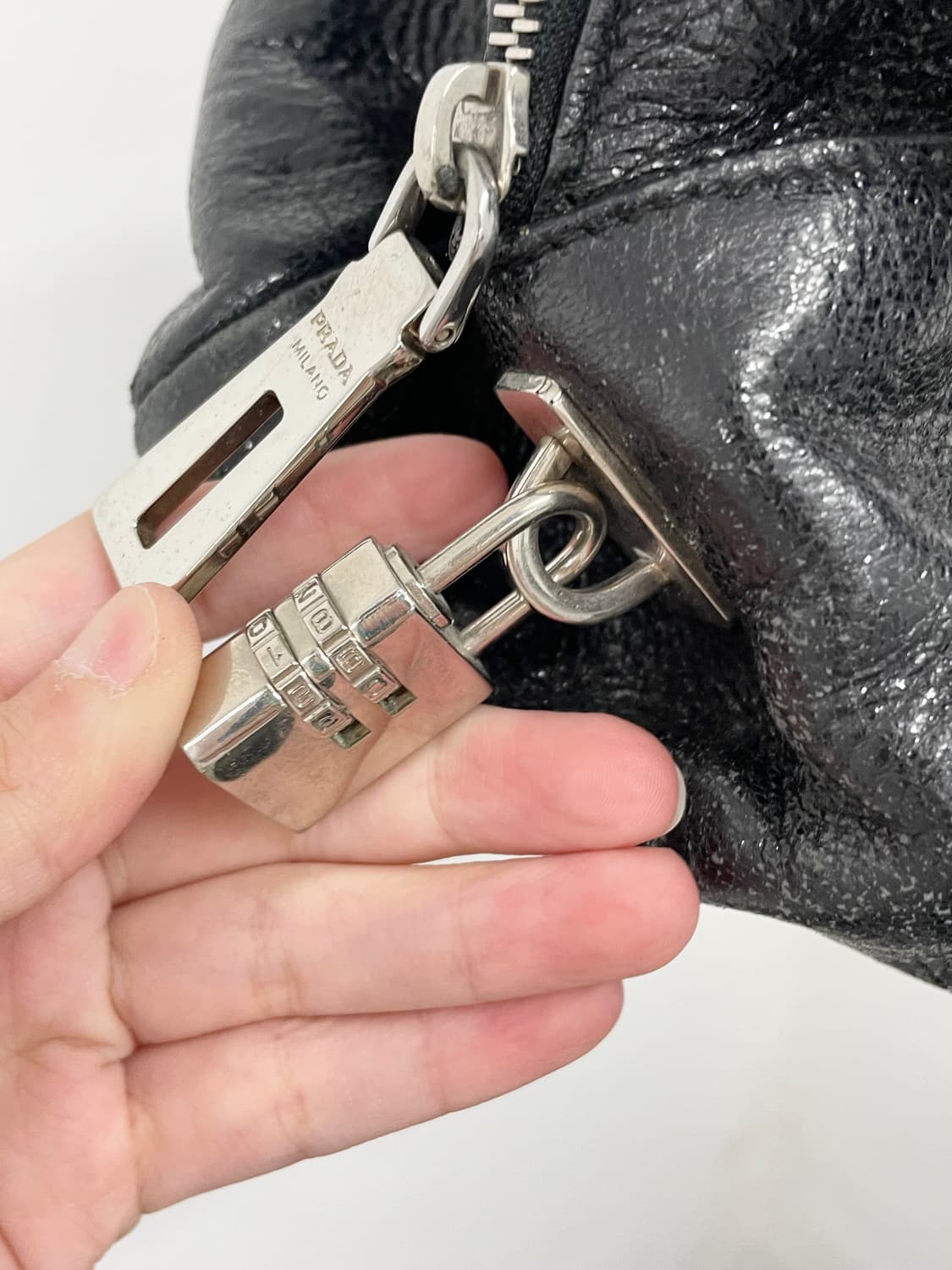 프라다 레더 체인 숄더백 상품이미지6