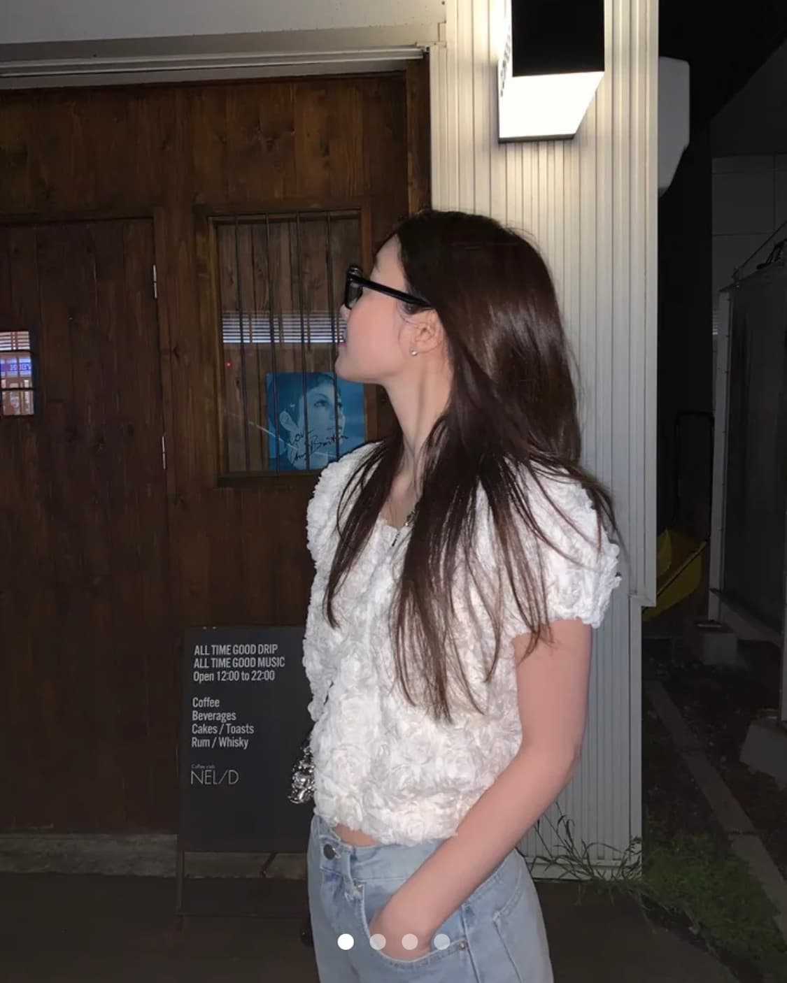 프릴리 로즈 퍼프 블라우스 상품이미지2