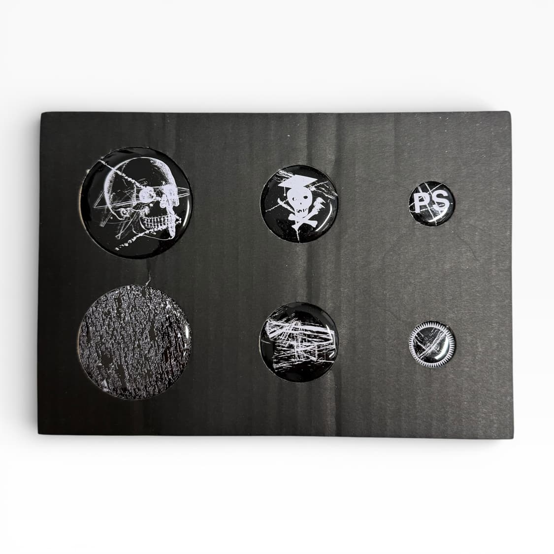 언더커버(UNDERCOVER) 뱃지, 미사용품 상품이미지2