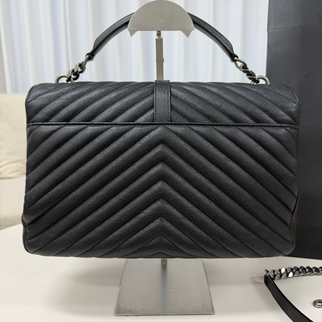 (당일출고) 생로랑 마틀라세 체인 사첼백 라지 상품이미지8