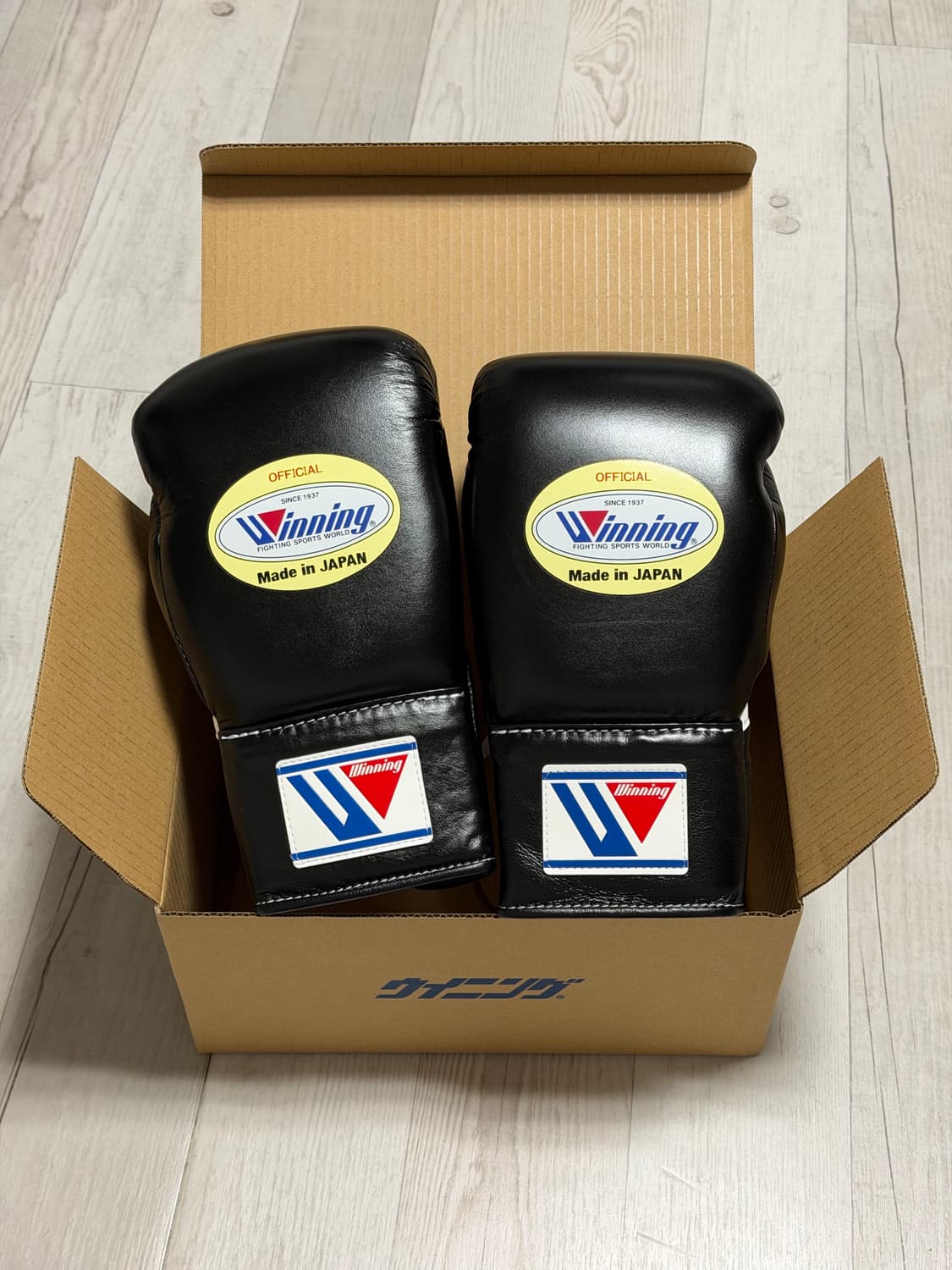 위닝 오피셜 레이스업 글러브 10oz 상품이미지1