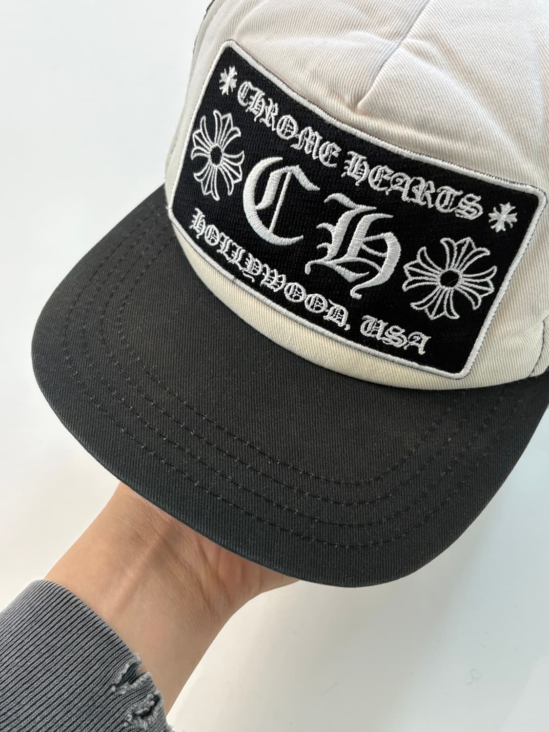 Chrome Hearts 크롬하츠 CH로고 트러커 캡 상품이미지1