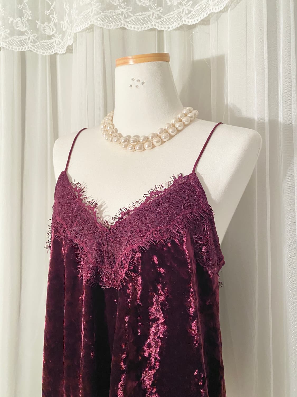 Violet Velvet Lace Slip Top 상품이미지2