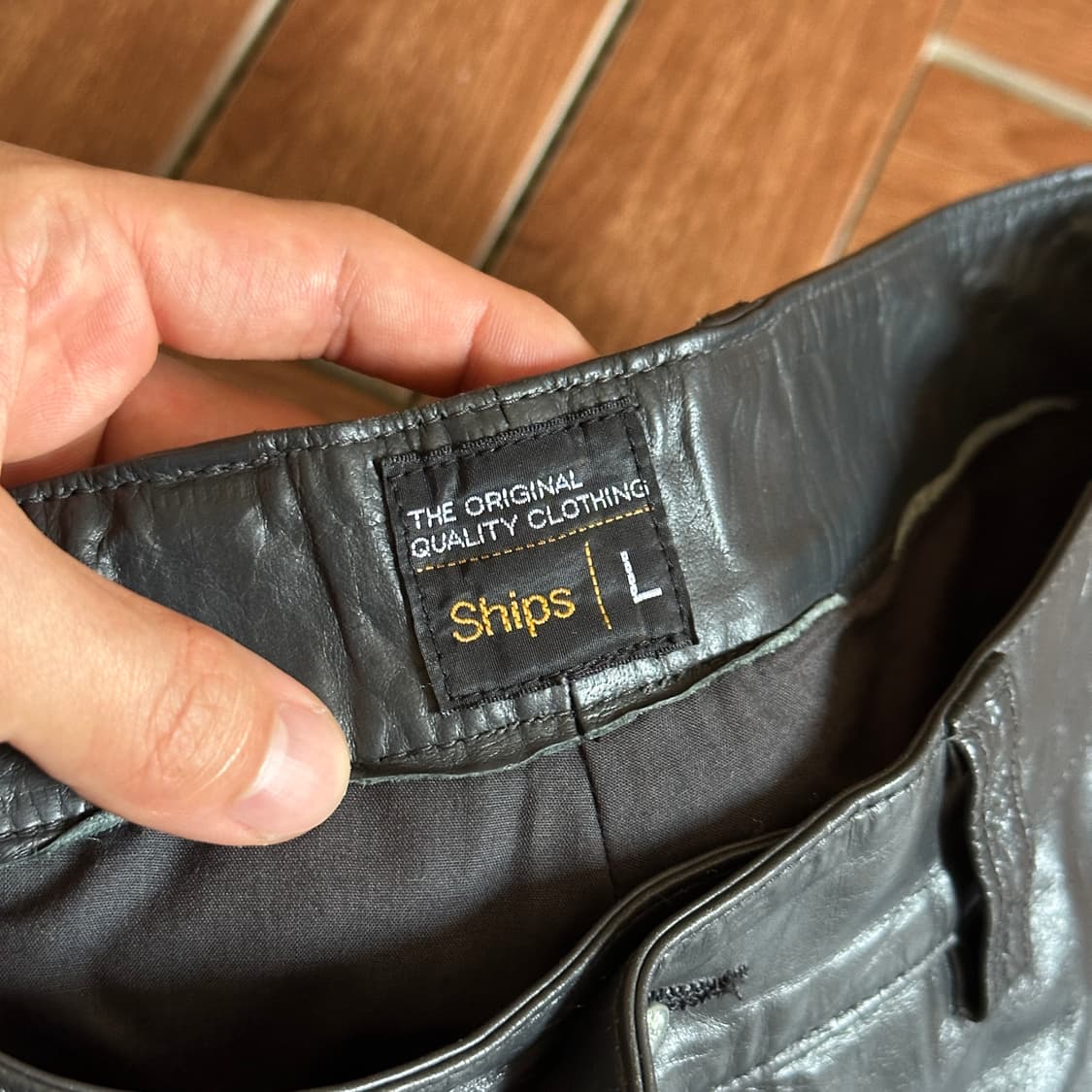 Ships cow-hide leather cargo shorts 상품이미지7