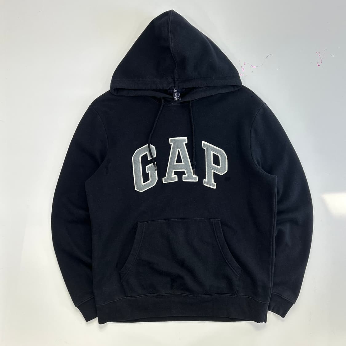 GAP 갭 그레이로고 블랙 후드티 상품이미지3