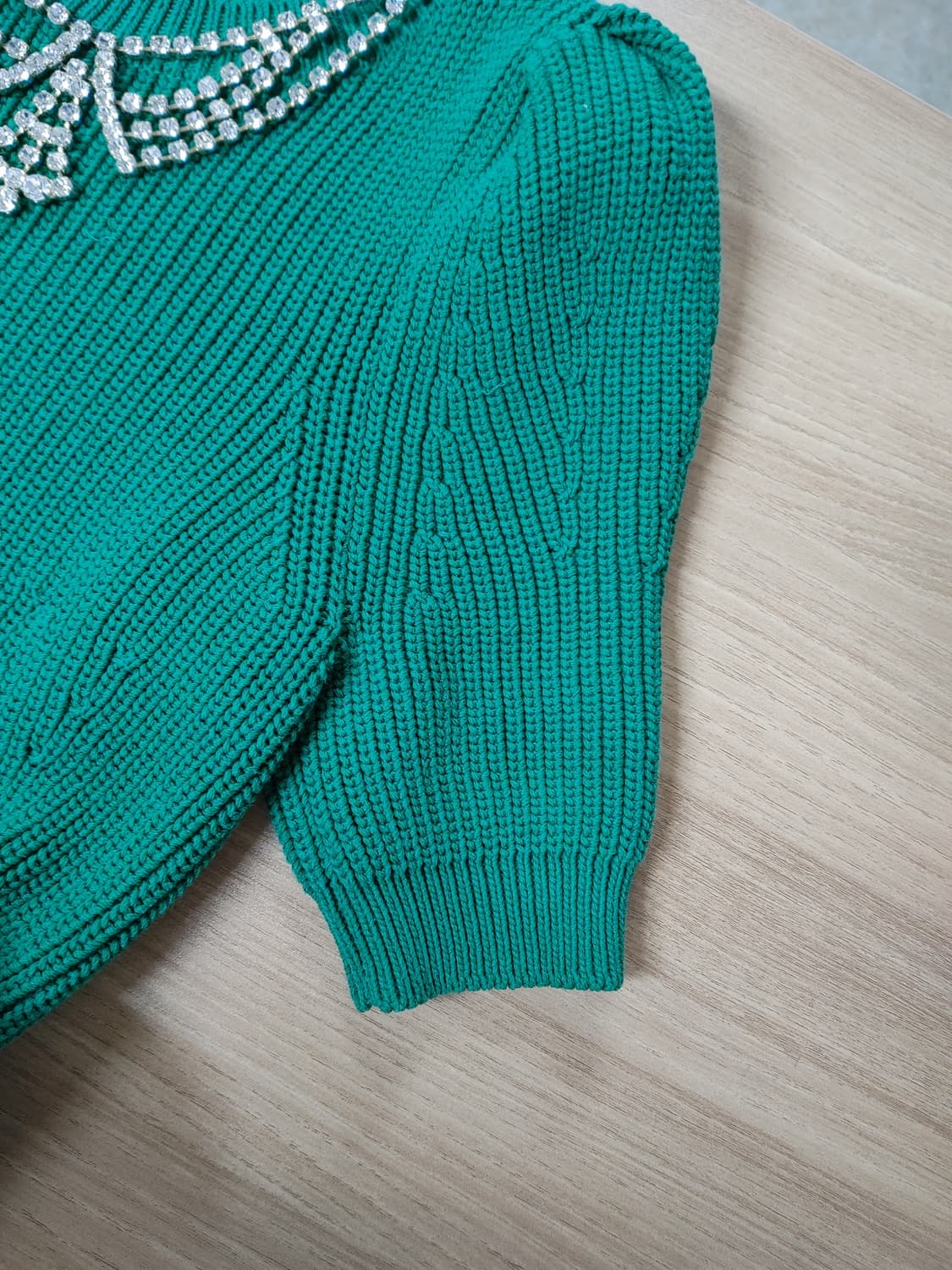 RENEEVON 레니본 여성 악세서리장식 면폴리혼용 반팔니트티 상품이미지6