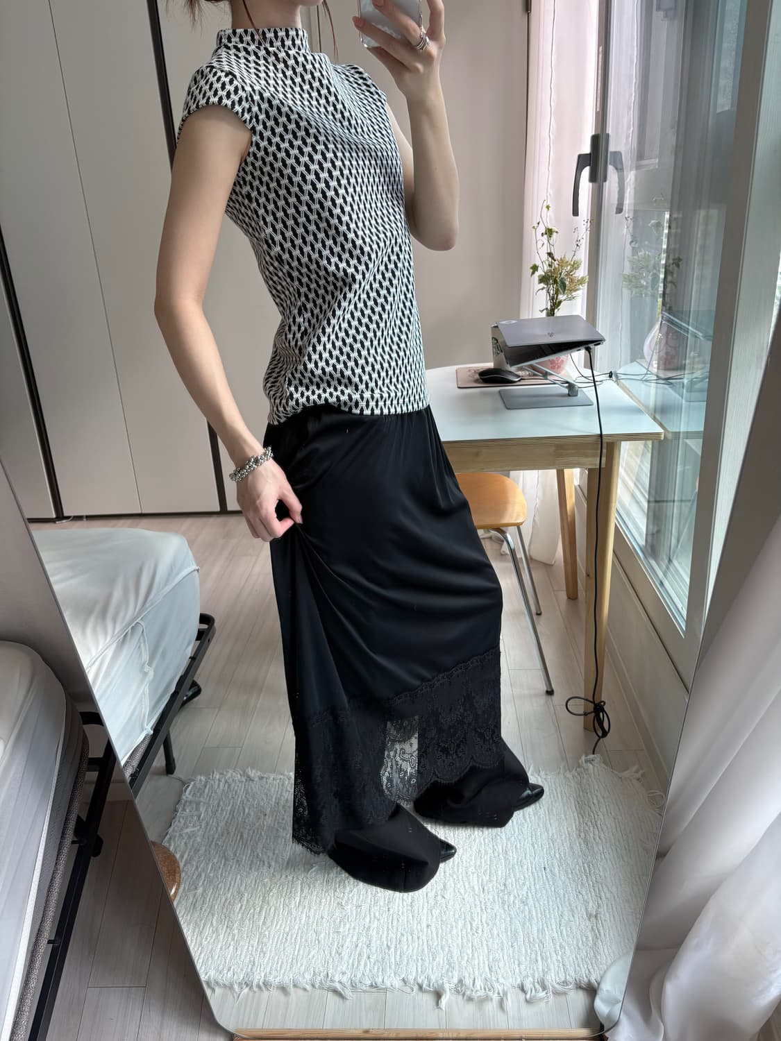 Diamond Half-Neck Top 상품이미지2
