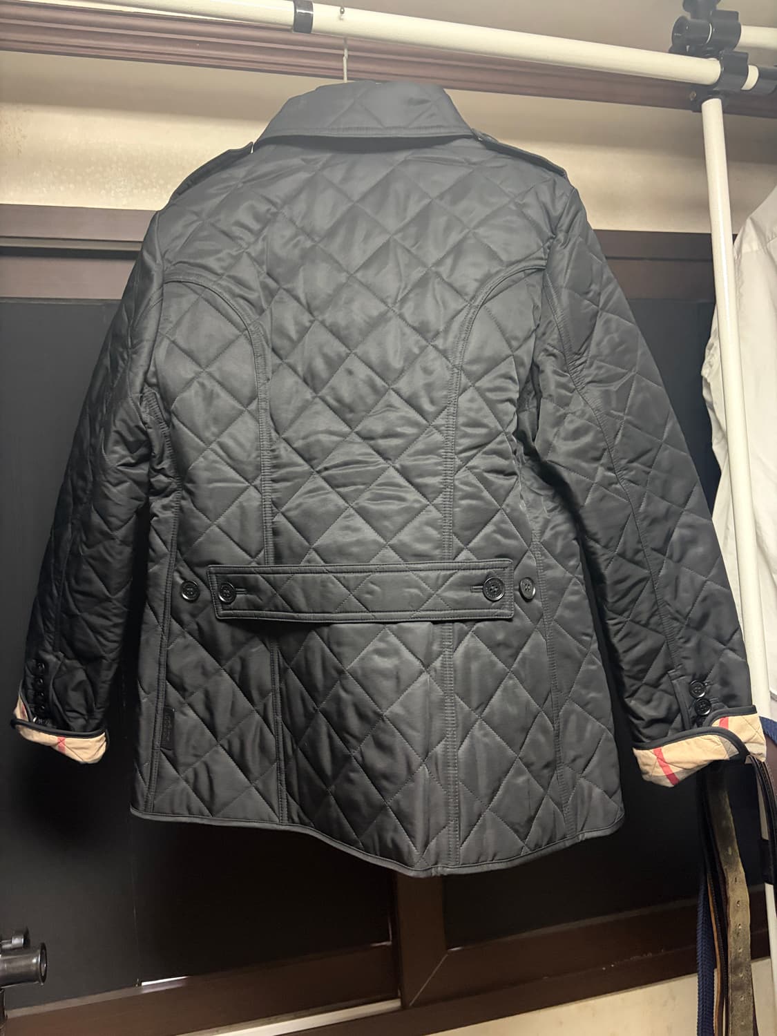 버버리 프랭크비 블랙 퀼팅 자켓 M 새제품 상품이미지2