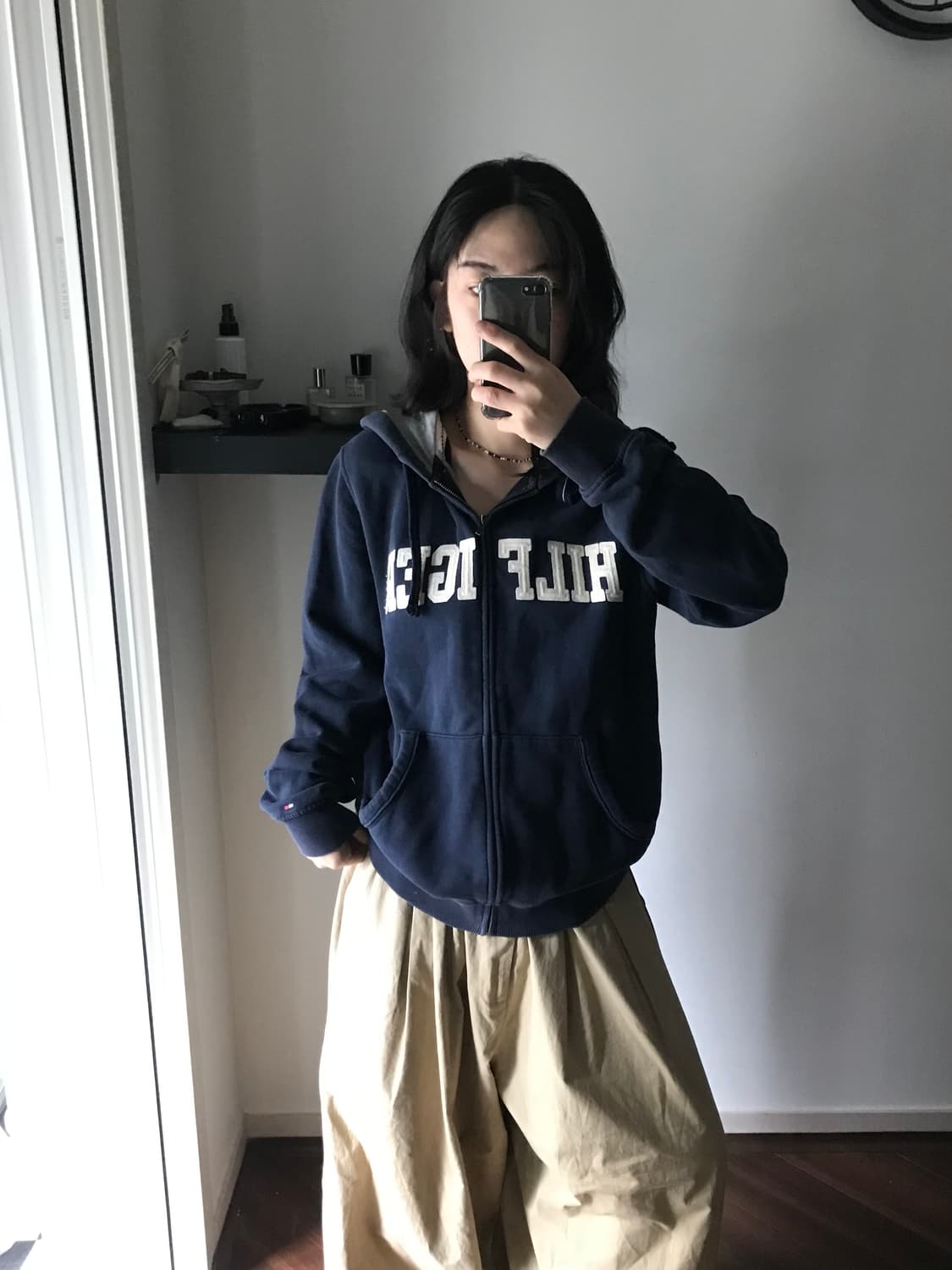 타미힐피거 중앙 스펠아웃 로고 네이비 후드집업 상품이미지3