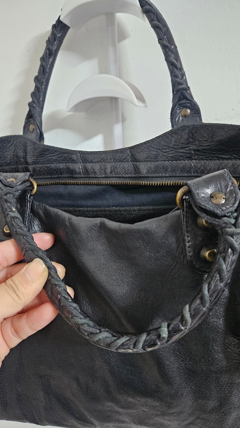 발렌시아가 모터백 미디움 블랙 상품이미지5