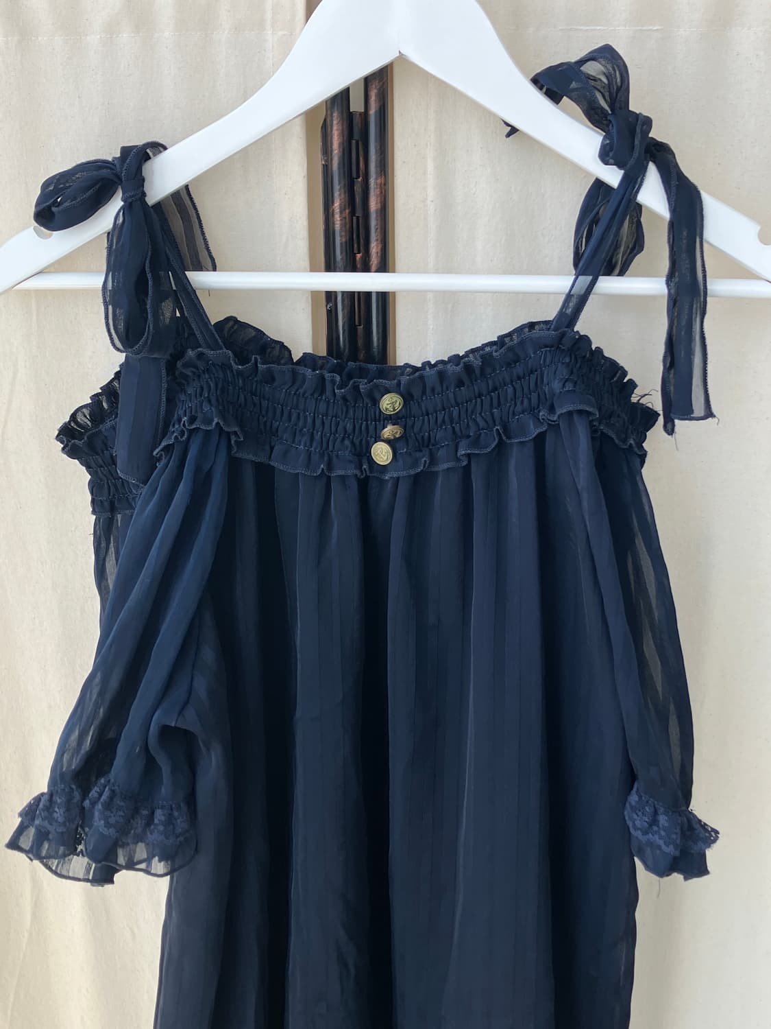 lace shirring strap off-shoulder blouse 상품이미지8
