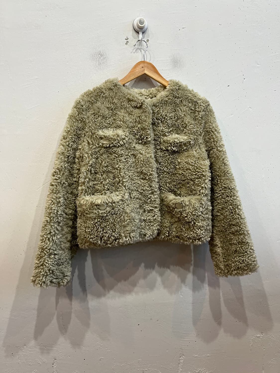 써스데이아일랜드 퍼 자켓 상품이미지1