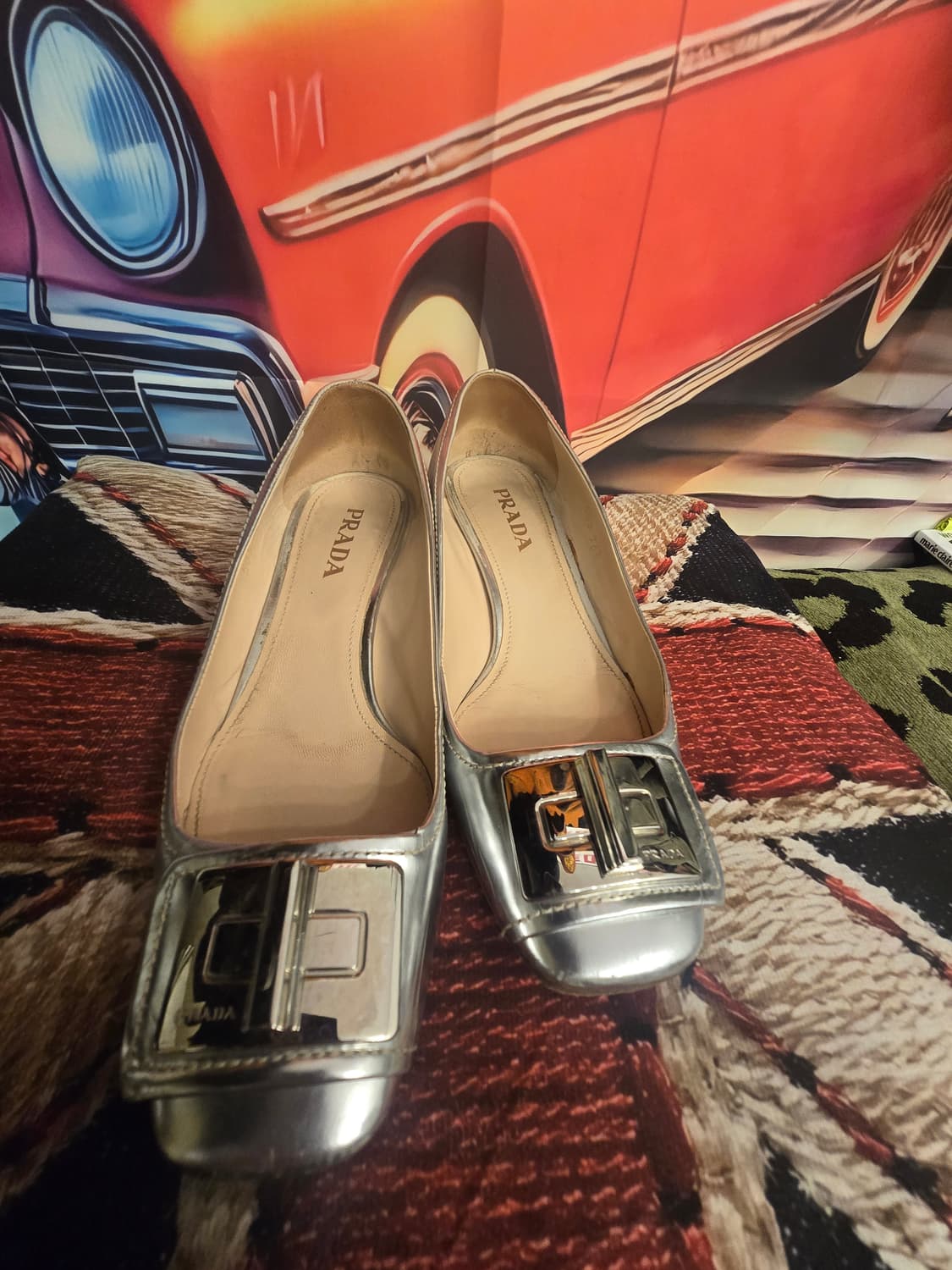 프라다 PRADA 실버 페이턴트 가죽 슬링백 펌프스 상품이미지2