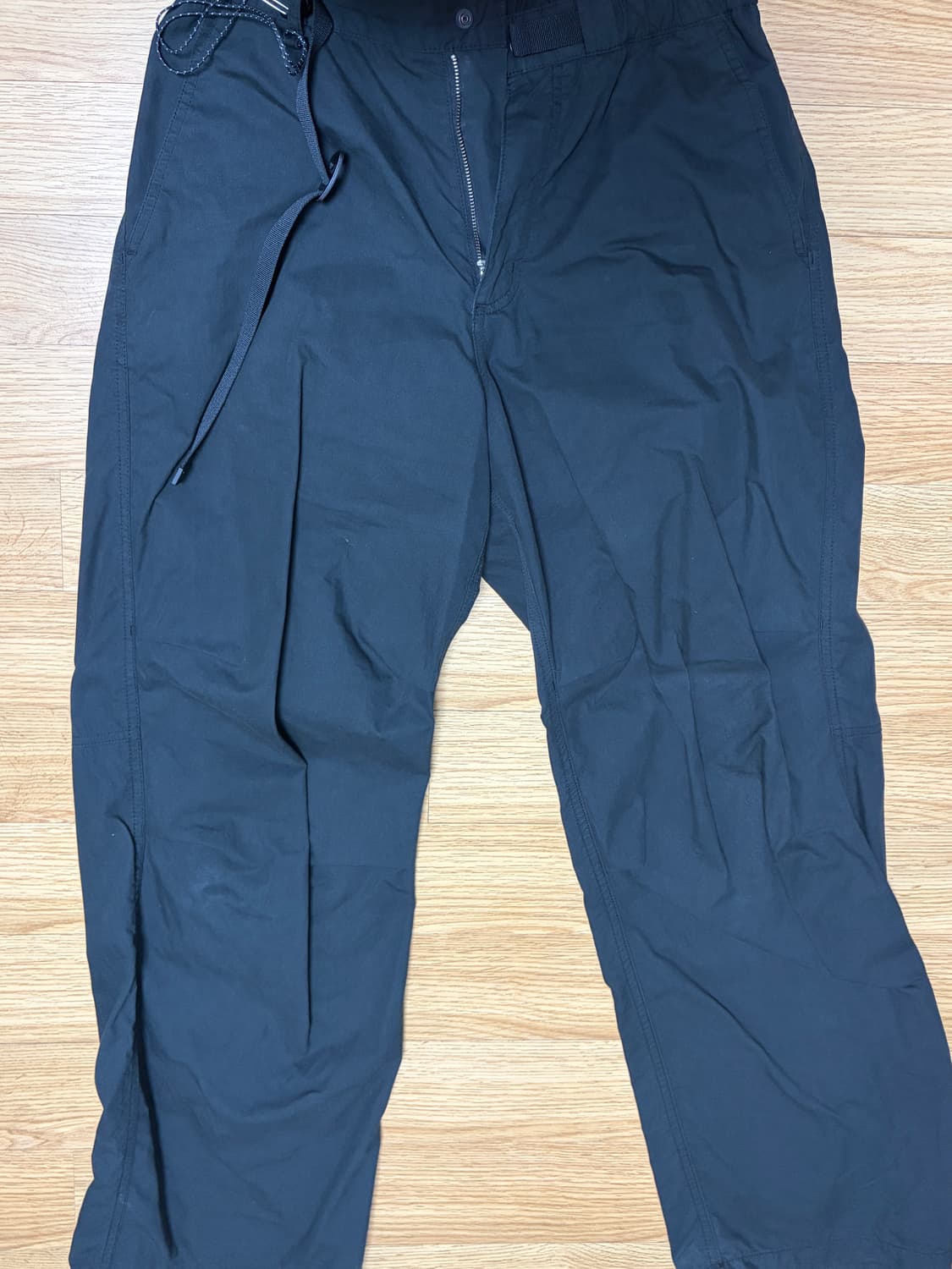 무탠다드 시티 레저 CN 와이드 벨티드 파라슈트 팬츠 블랙 30사이즈 상품이미지2