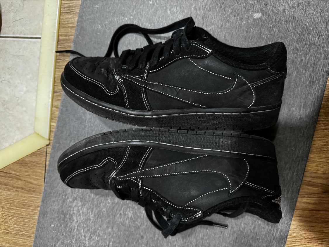 나이키 에어 조던1 로우 트래비스 스캇 블랙 팬텀 270 상품이미지3