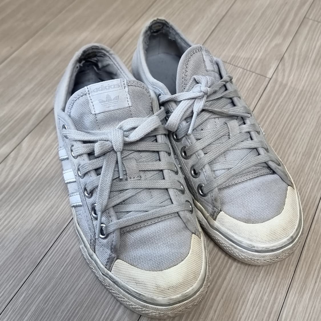 아디다스 니짜 트레포일 회색 스니커즈(230) 상품이미지1