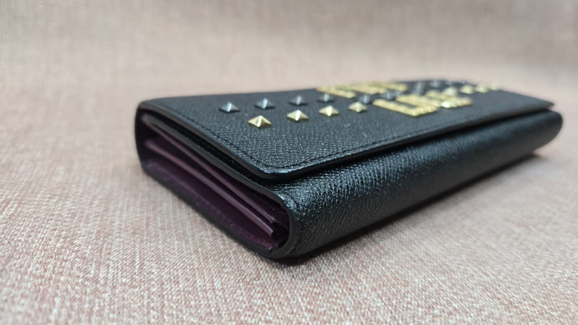 닥스 미사용  블랙 스터드 DD 로고 소가죽 여성 장지갑 상품이미지4