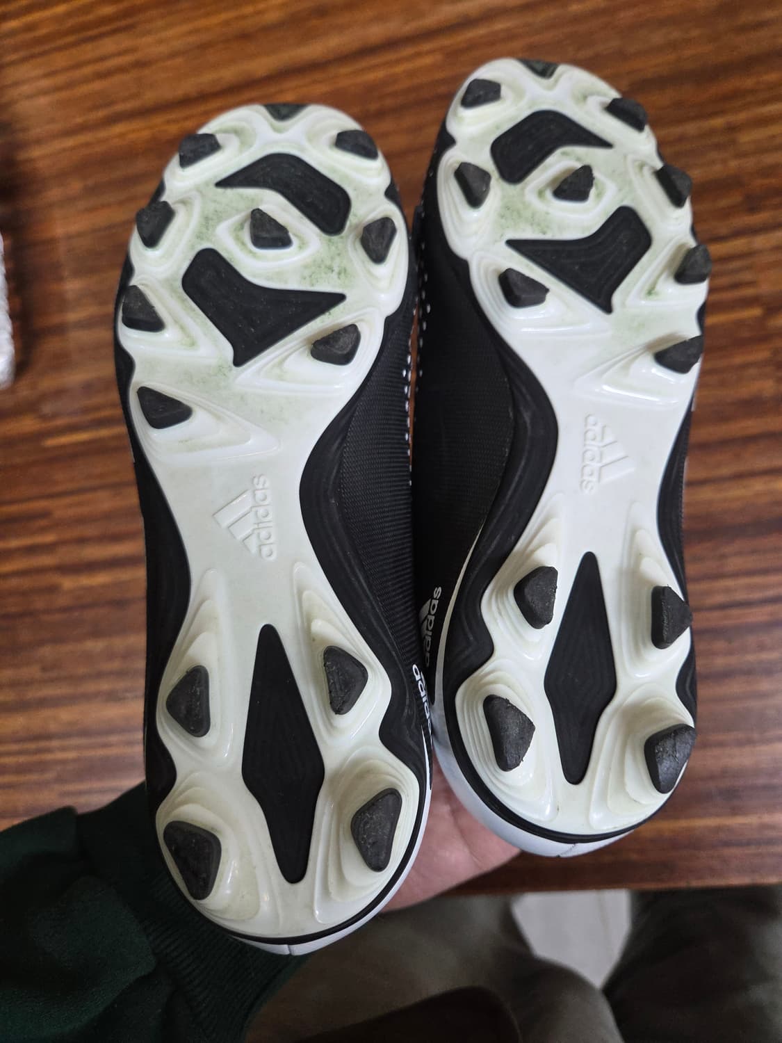 아디다스 프레데터 20.4 축구화 215  상품이미지4