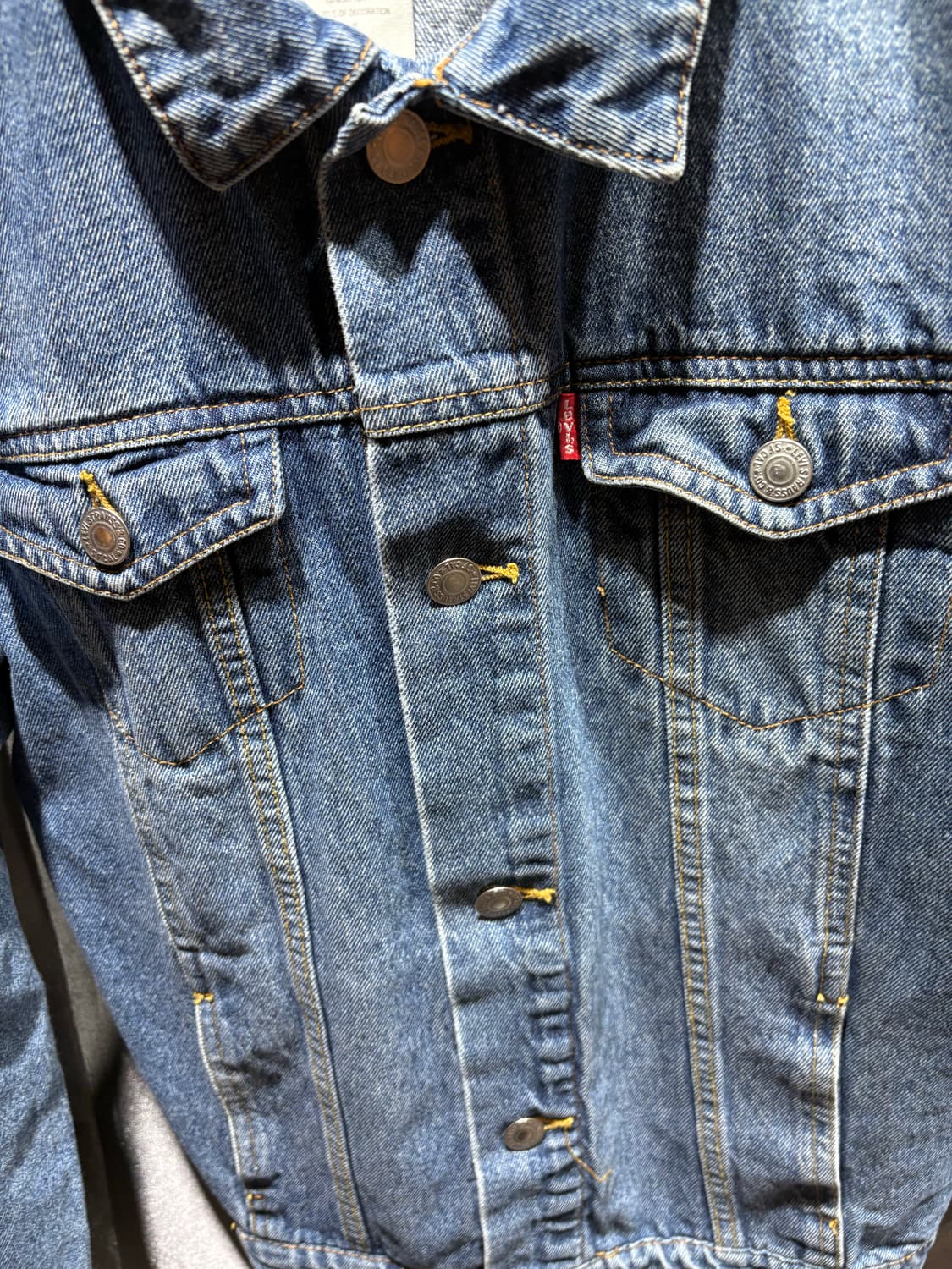 L 리바이스 투포켓 연청 데님자켓 상품이미지4