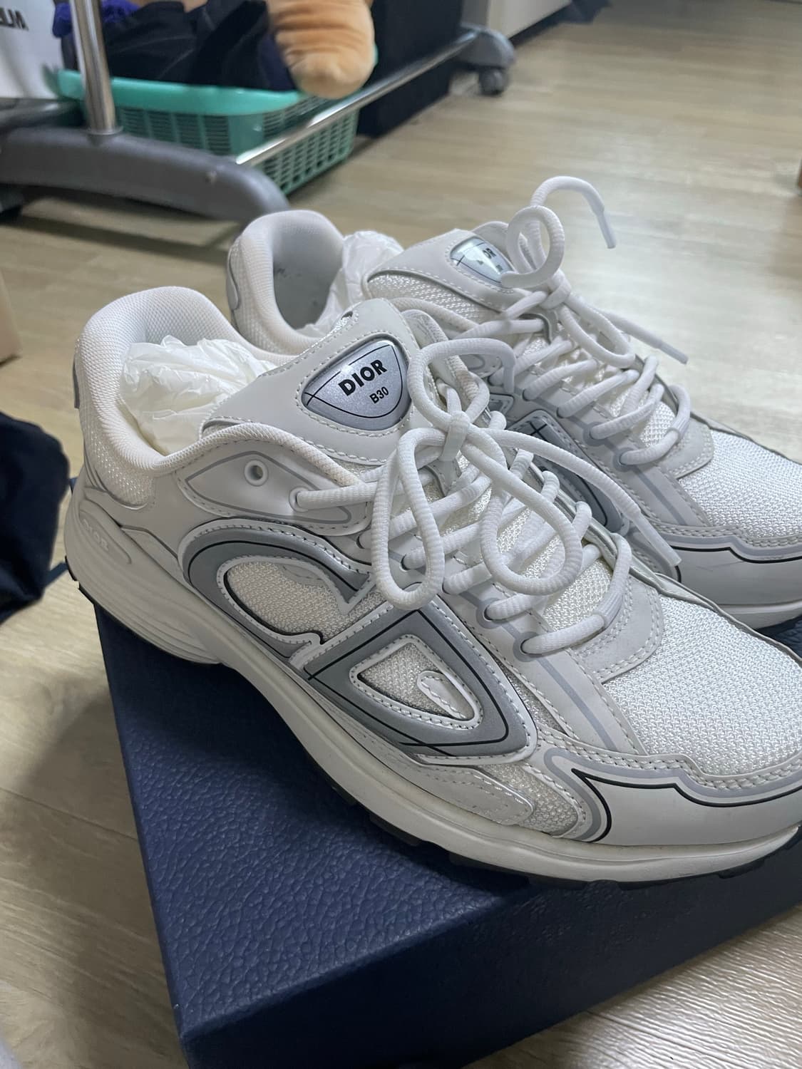 (41사이즈)디올 B30 스니커즈 화이트실버 판매해요 상품이미지3