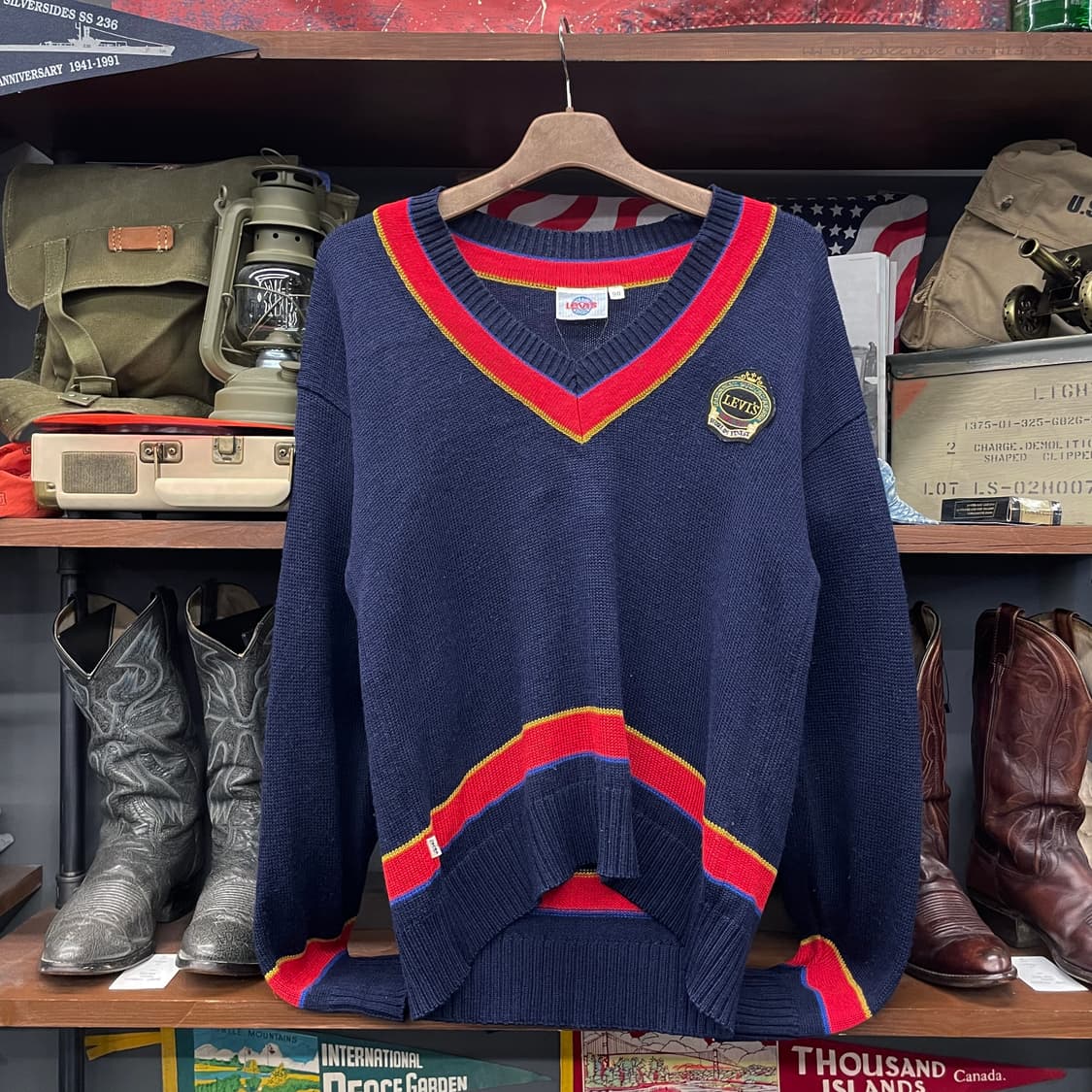 90s 리바이스 크리켓 패치 로고 프레피 브이넥 니트 스웨터 상품이미지1