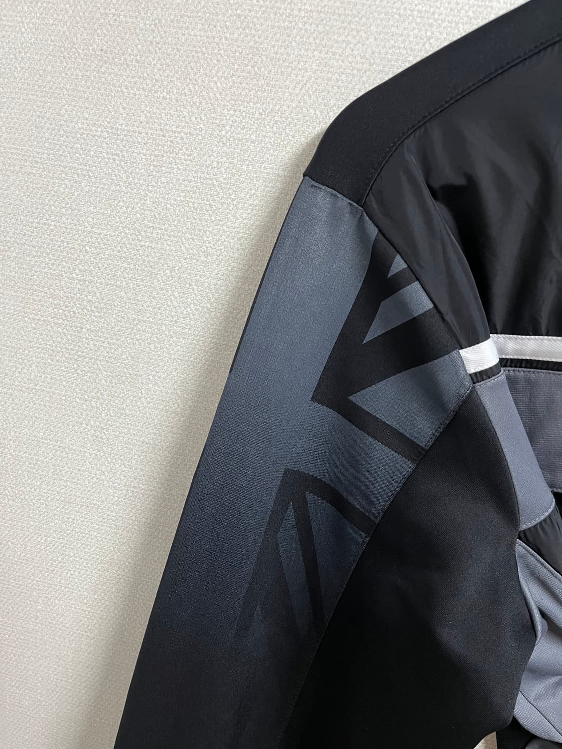 리복 블랙 트랙탑 자켓 상품이미지5