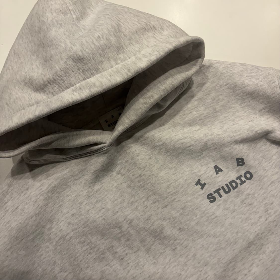 [L] 아이앱스튜디오 IAB STUDIO 후드티 라이트그레이 C946 상품이미지3