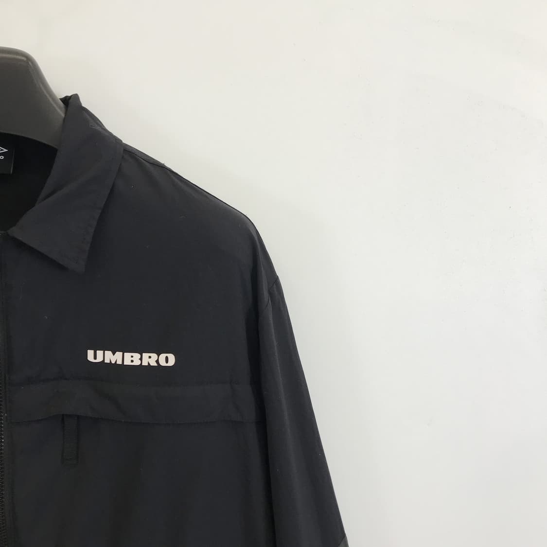 엄브로 CORDURA 바람막이자켓 [100] 상품이미지2