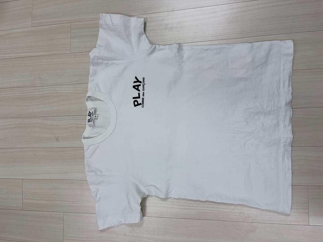 꼼데가르송 PLAY 흰색 반팔 티셔츠 상품이미지1