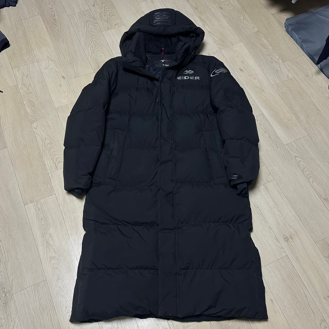 아이더 블랙 롱패딩 상품이미지1